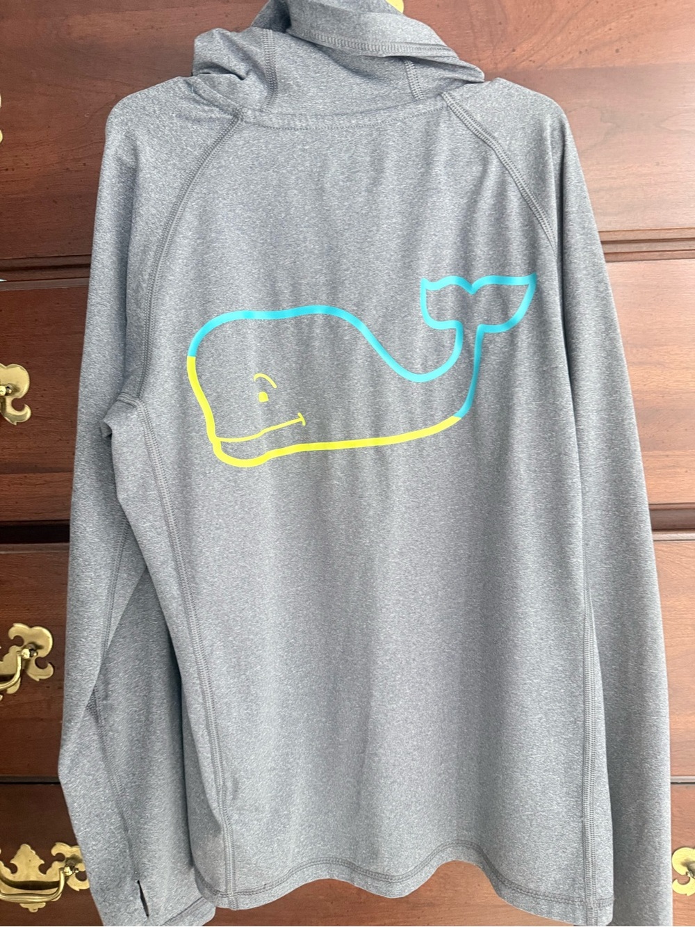 Vineyard Vines Gray Hoodie performance Top with Blue & Yellow Whale